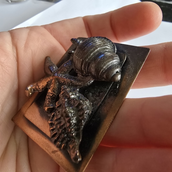 Vintage solid copper brooch pin mermaidcore ocean beach tropical sea shell - Picture 3 of 10